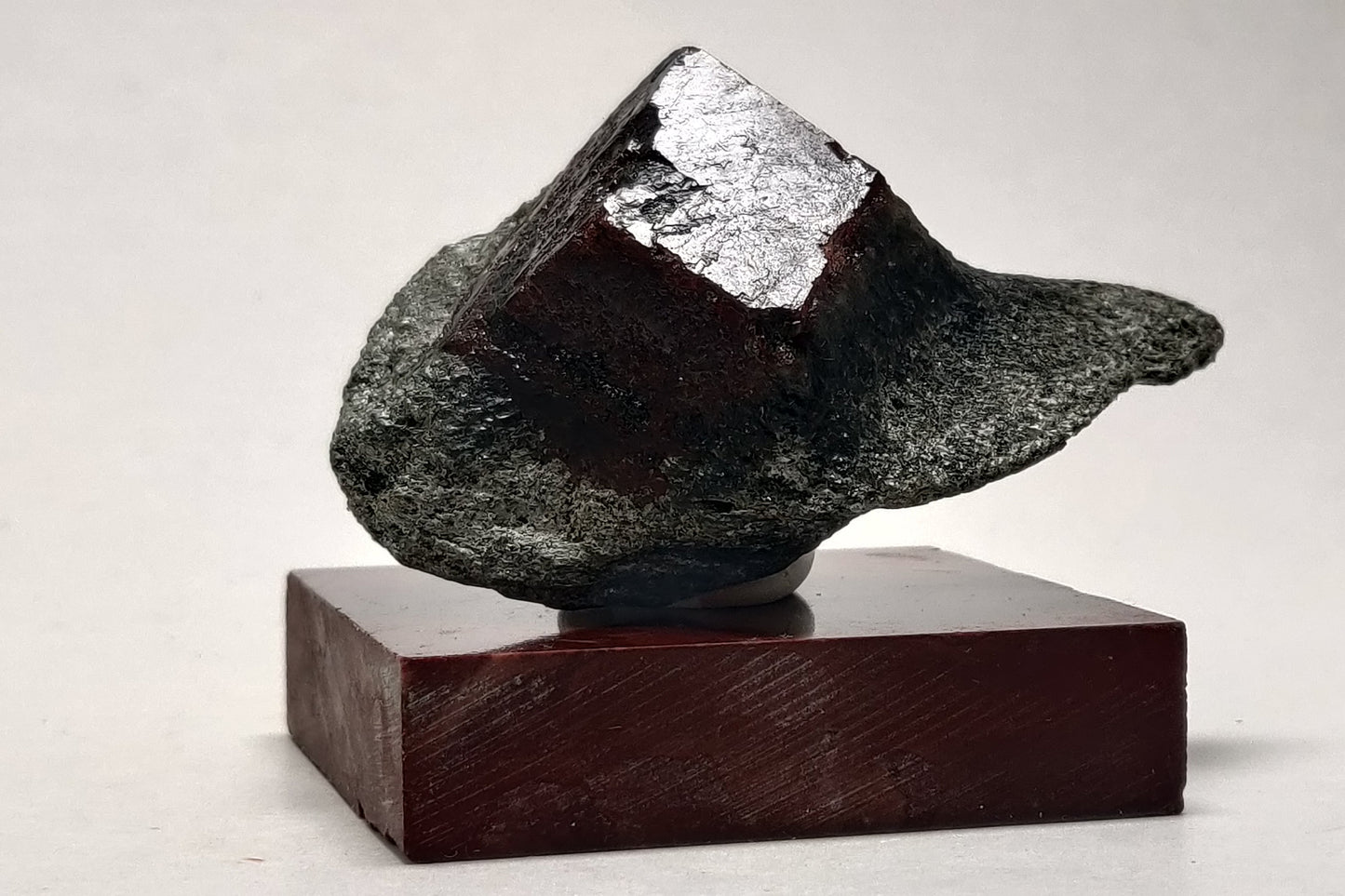 Almadine Garnet on Schist Matrix (Collector Piece) - Otztal Valley,Tyrol, Austria