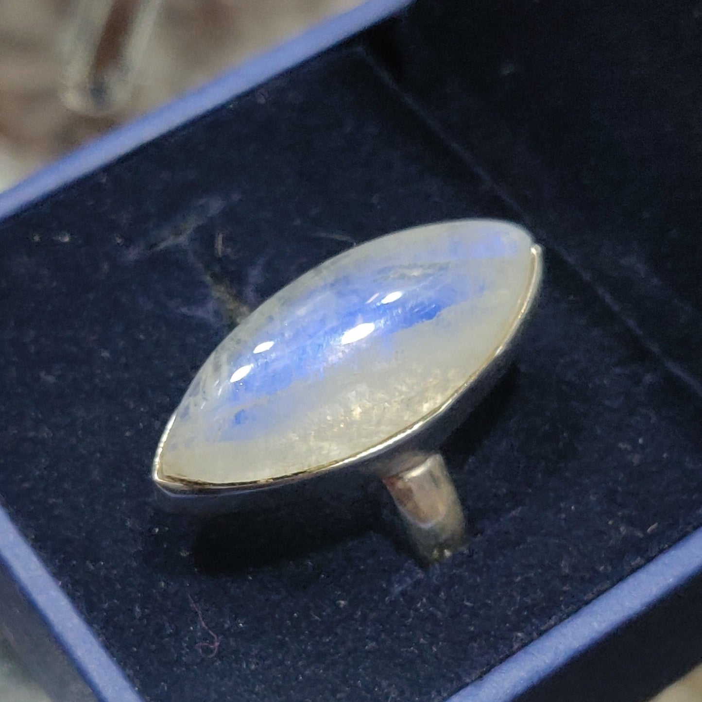 High-Quality Rainbow Moonstone Ring - 925 Sterling Silver - Size 7