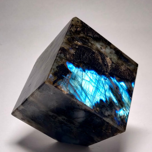 Large Labradorite Self-Standing Chatoyant Cube (1.3kg, 3.5lbs)