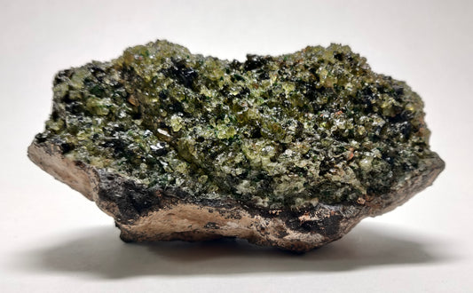 Forsterite Var. Peridot (Olivene crystals), 527g (1.2lbs)