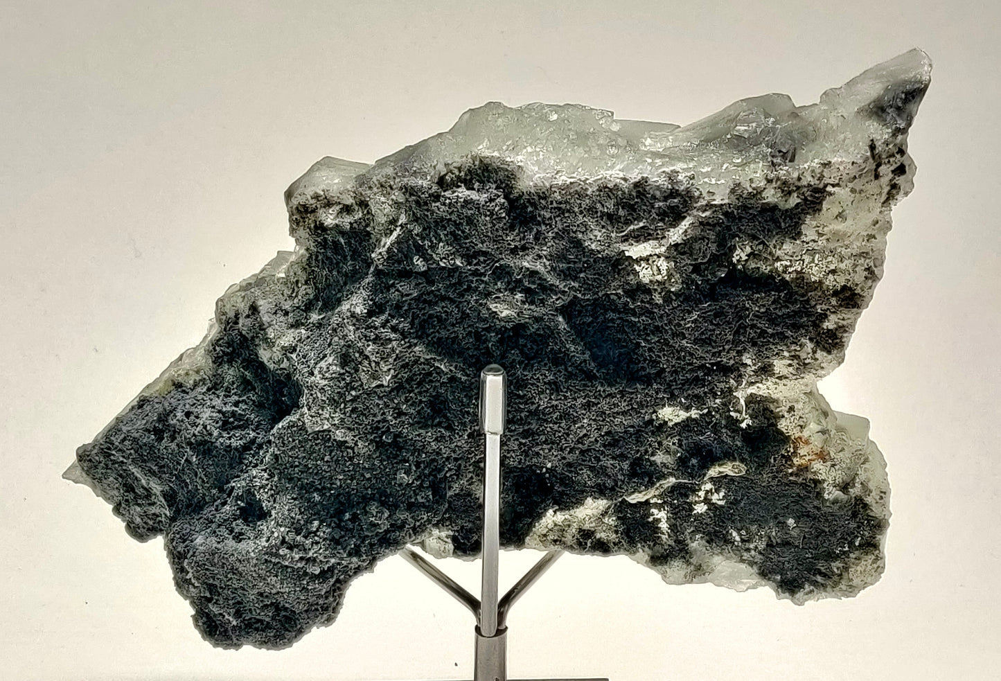 Fluorite, Xianghualing-Xianghuapu (1.5lbs)
