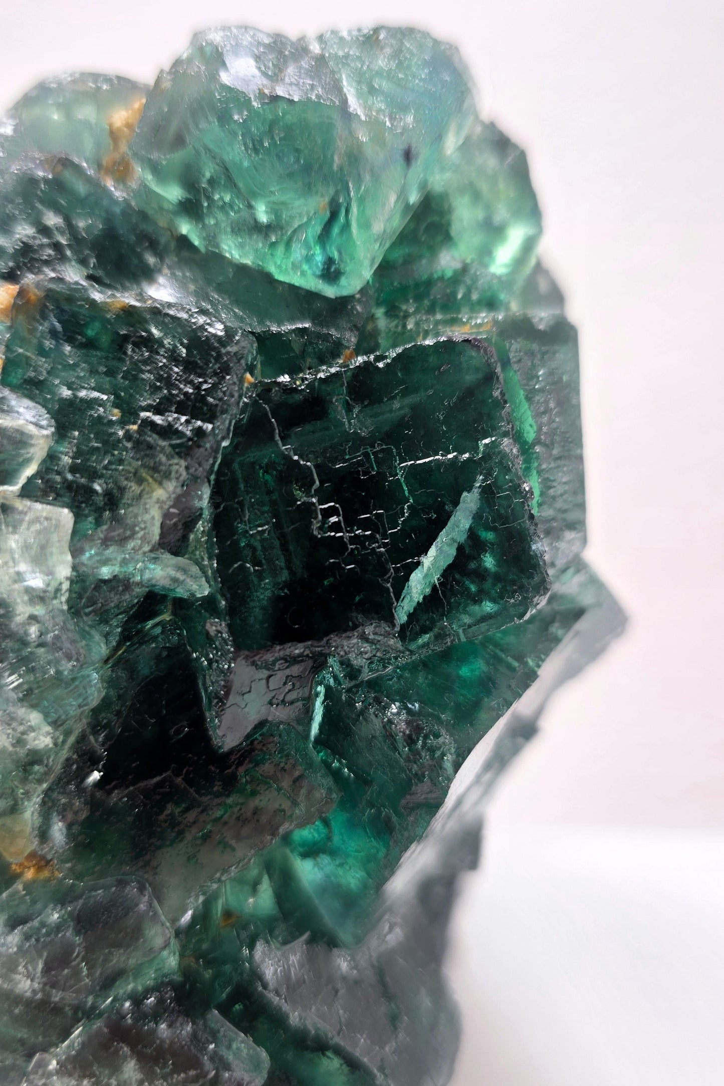 Emerald Green Fluorite Crystal Cluster – Okorusu Mine, Namibia – Large Cabinet Specimen (1.97 kg)