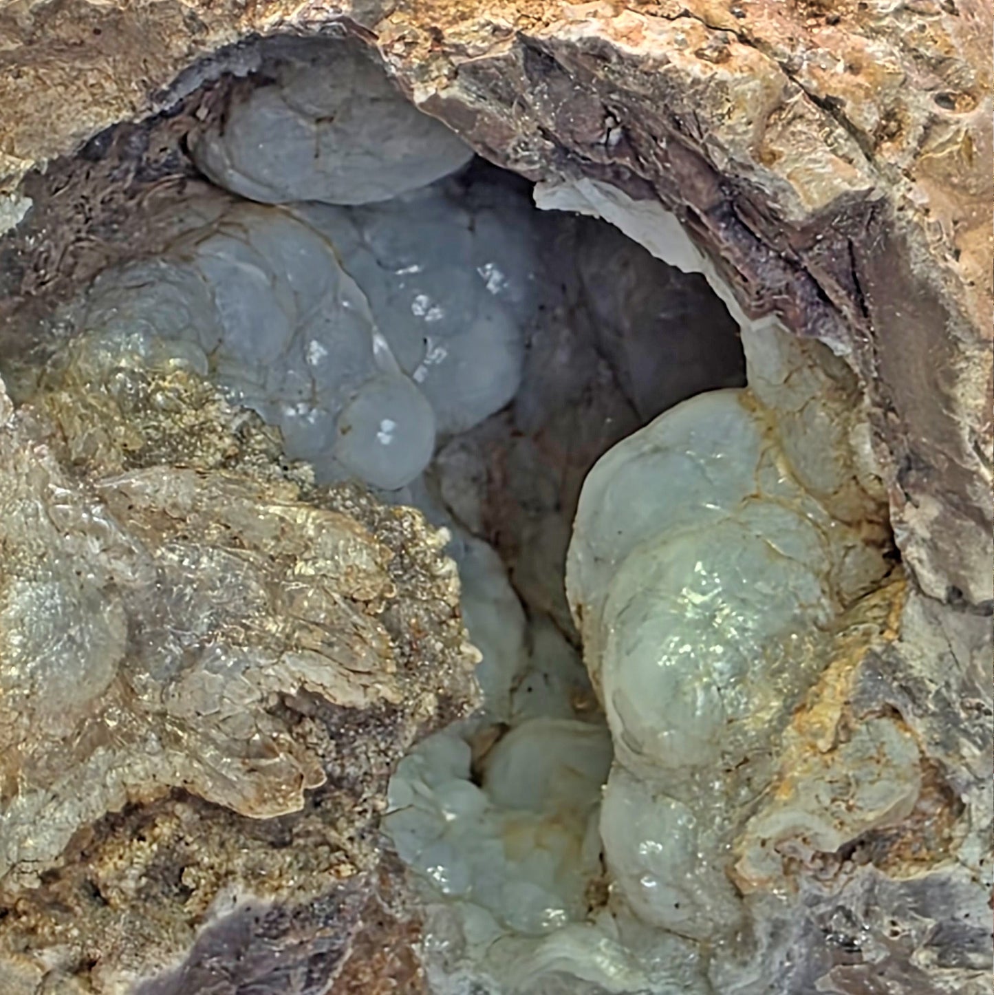 "Christmas" Hyalite Opal Geode | Rare Bi-Color Fluorescence | 594g | Las Trancas, Mexico