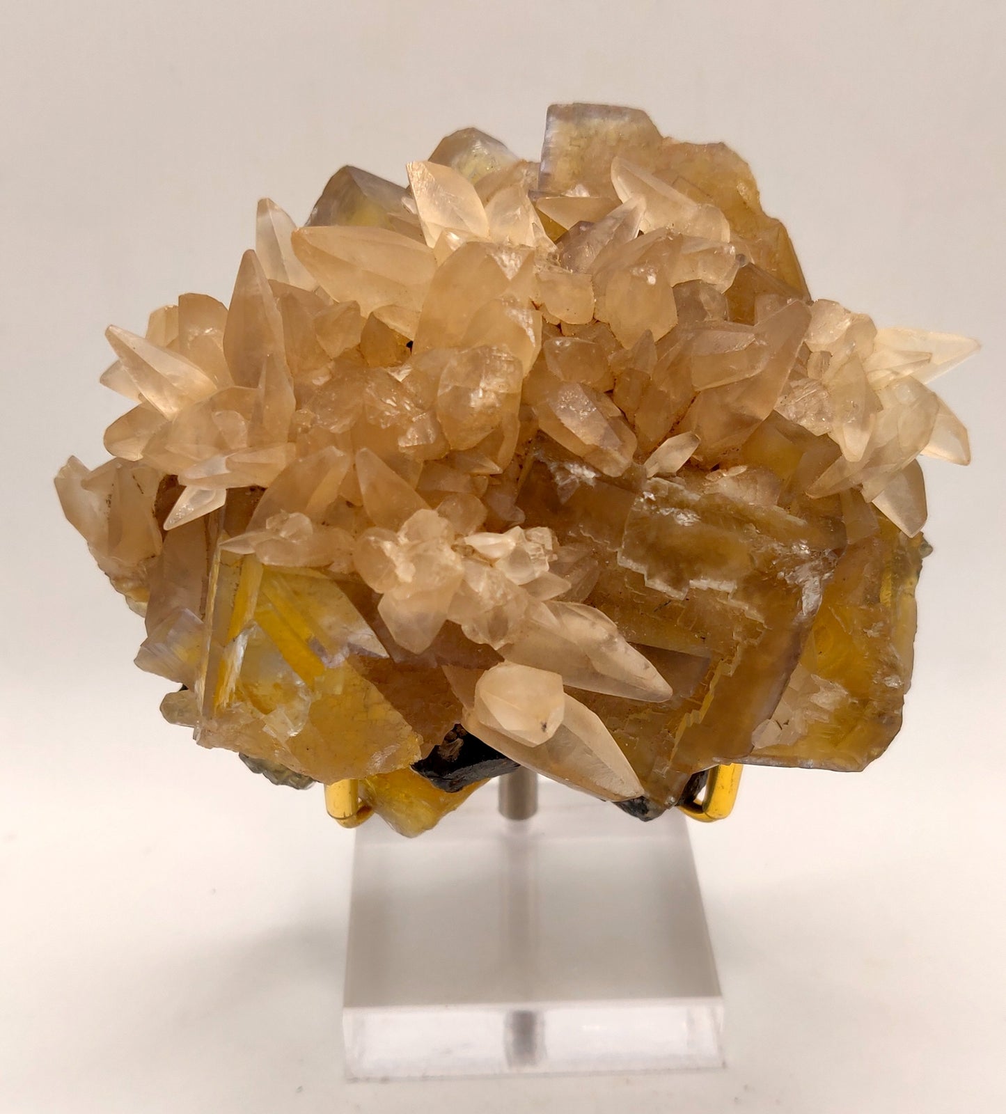 Minerva No.1, Cave-in-Rock, Hardin County, IL Fluorite w/calcite