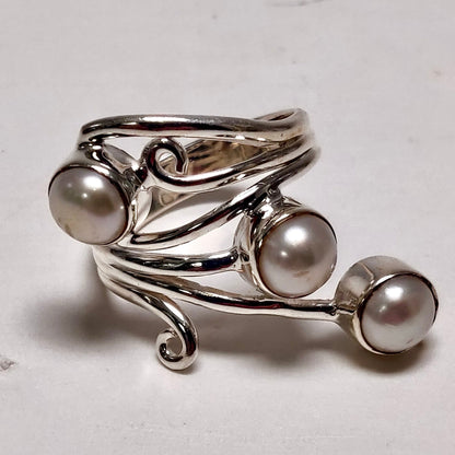 Freshwater Pearl & 925 Sterling Silver Ring - Size 9