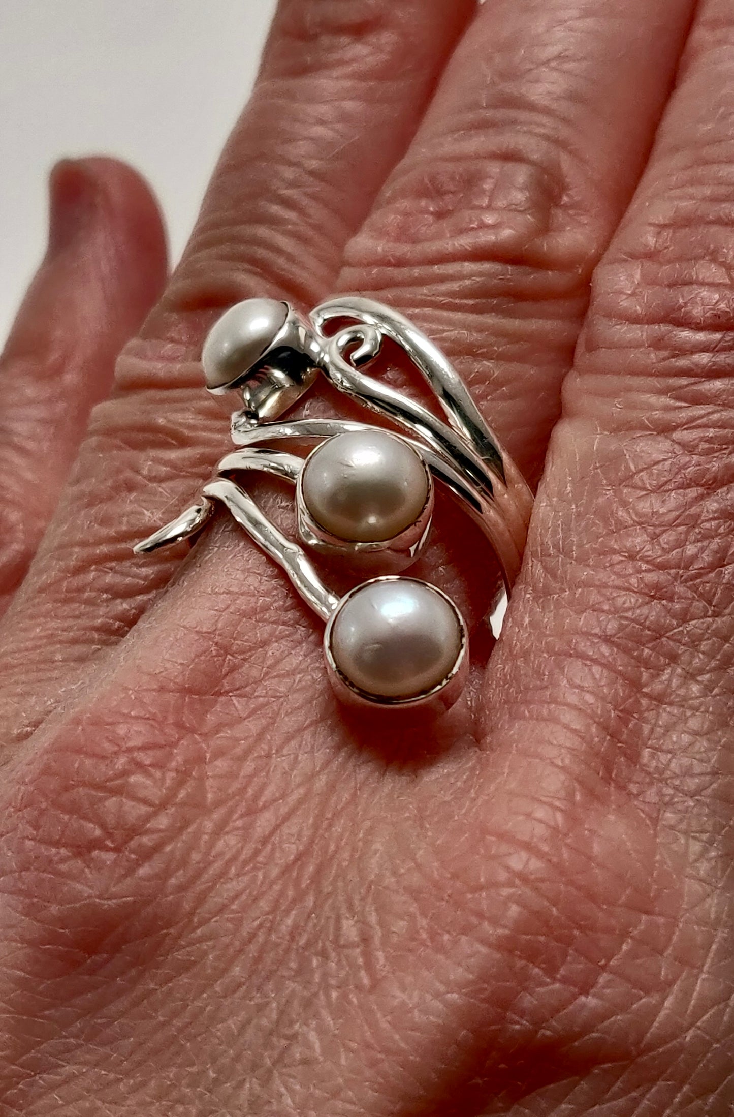 Freshwater Pearl & 925 Sterling Silver Ring - Size 9