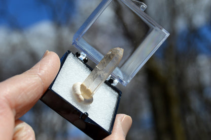 Lot of 10 Perky Box Specularite Quartz from Jinlong Hill, China.